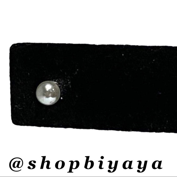 So Silver Tone Simple Minimalist Stud Earrings Set - Picture 4 of 13